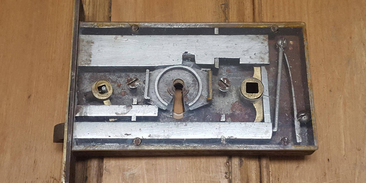 How a Georgian Lock Works — Architectural Decor