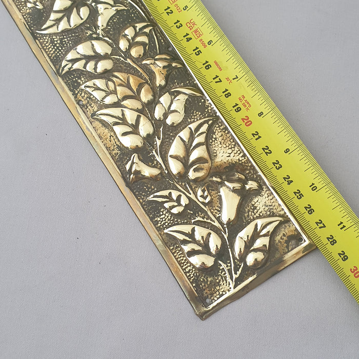 Antique Arts & Crafts Floral Finger Plate